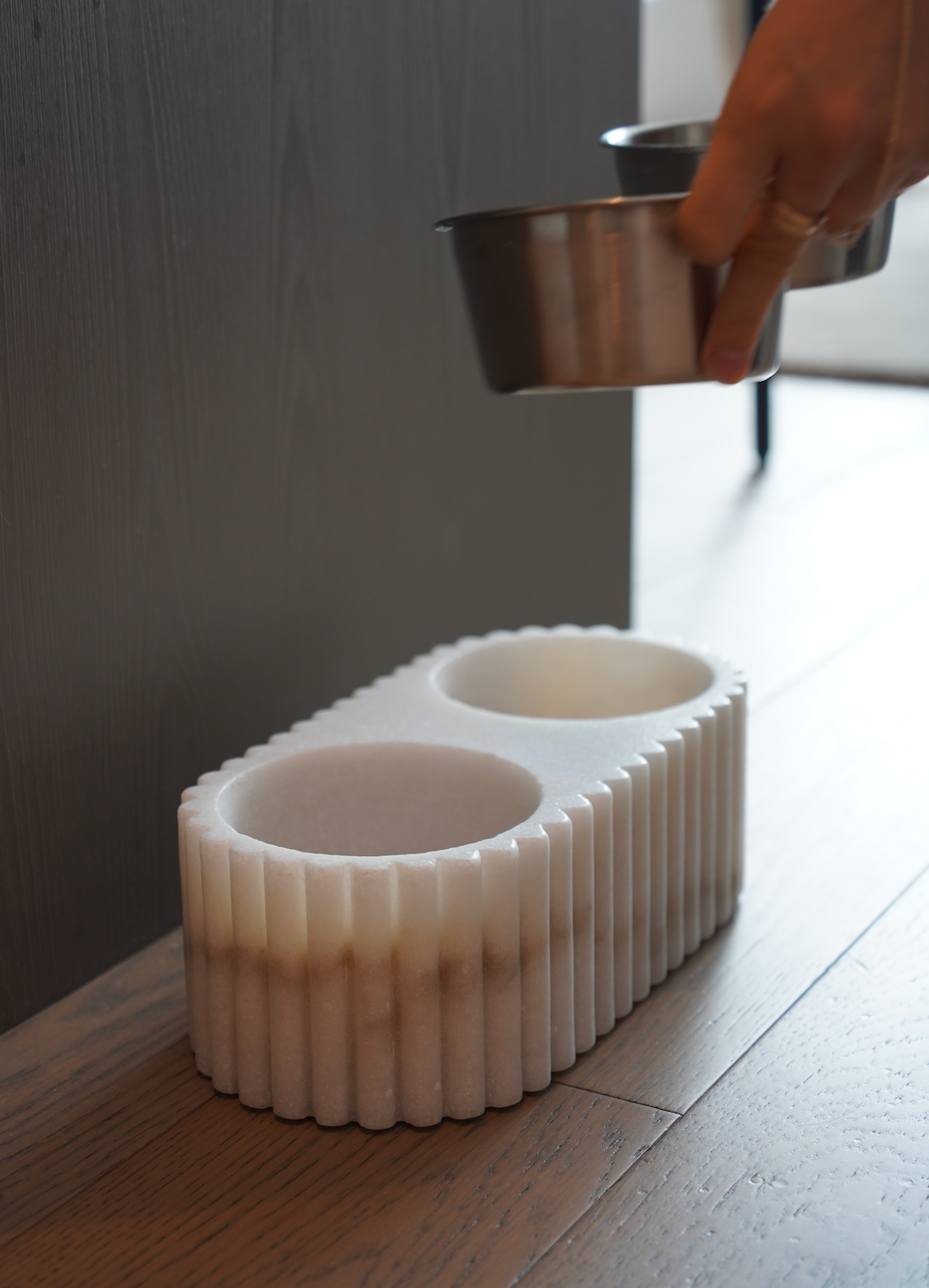 Marble Fluted Dog Bowl